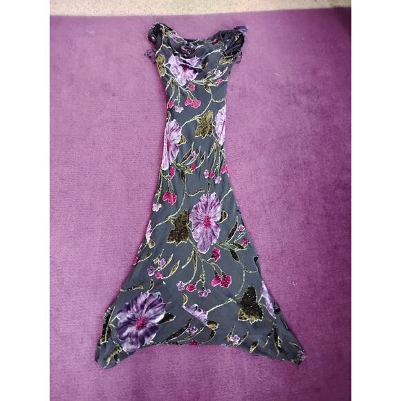 Flowers Dresses & Skirts - Vintage Women's Size 6 Cache Floral Beaded Dress Full Length Black Silk? Velvet